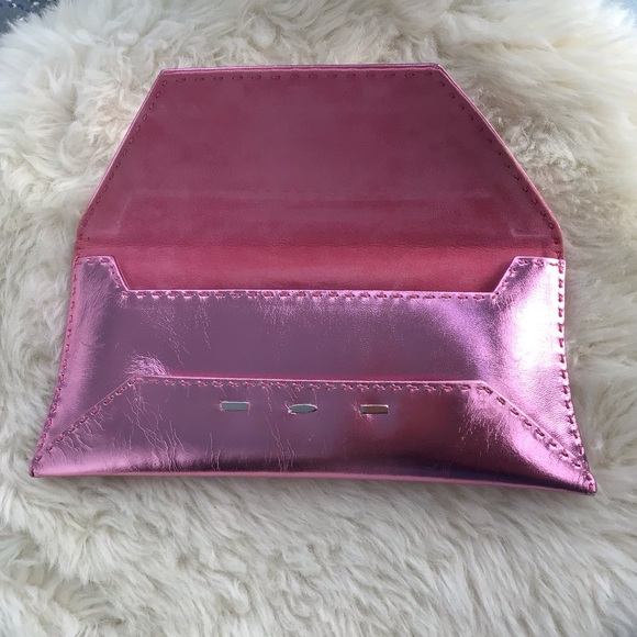 Fascinating Hot Pink Metallic Leather Clutch by VBH Manila First Edition - WOW - Picture 4 of 12